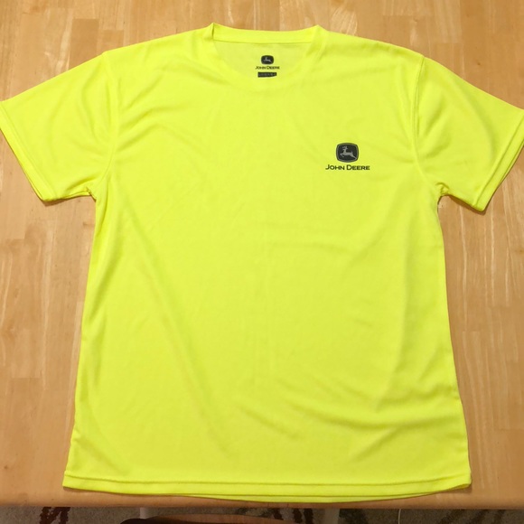 NWOT Men’s John Deere T-Shirt - Picture 1 of 4